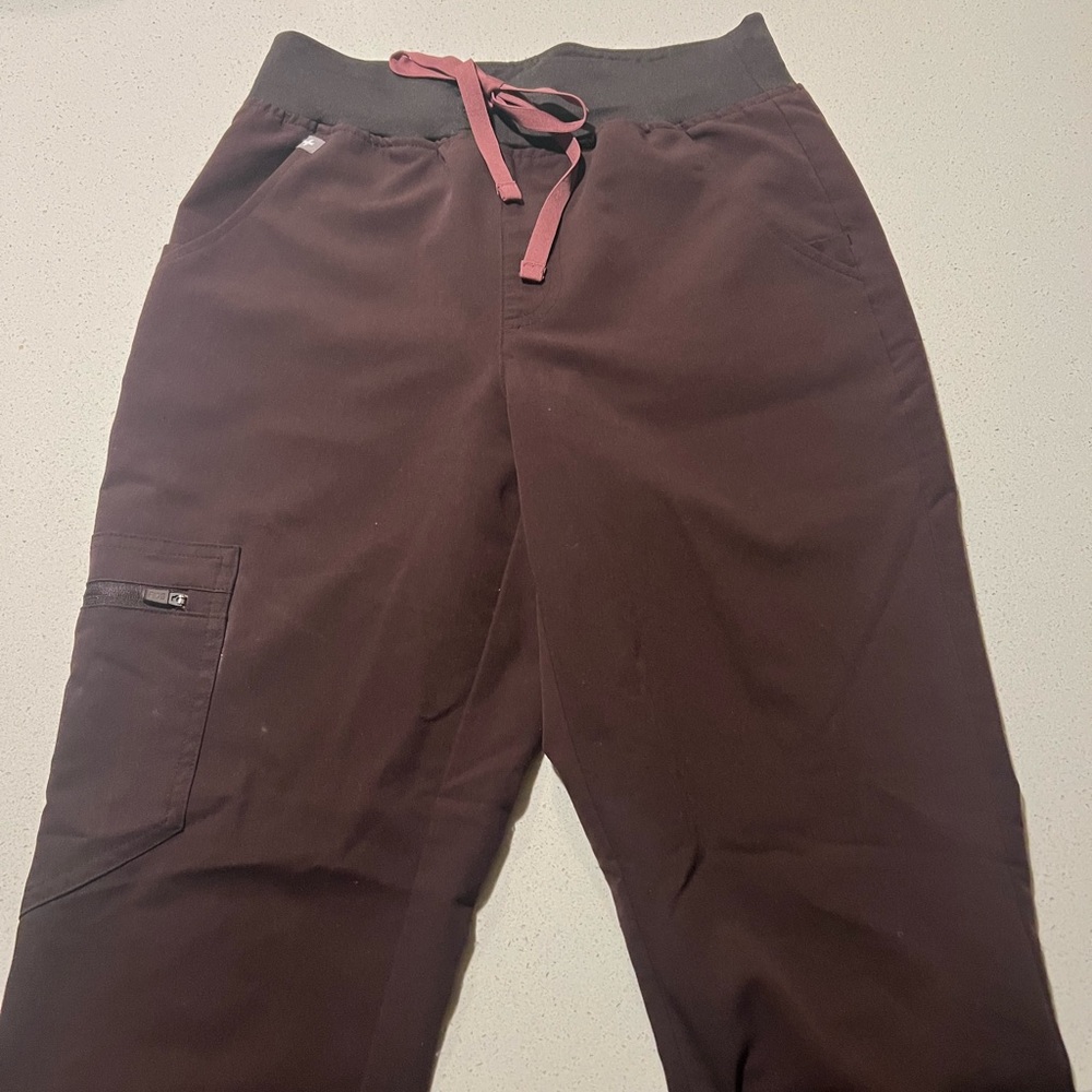 Figs dark Purple Zamora Joggers in XS petite